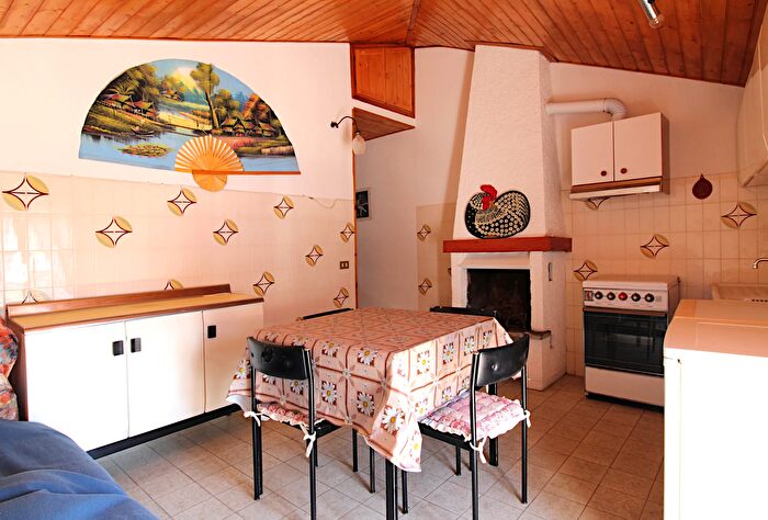 Appartamento con 6 locali in vendita in Via Giuseppe Garibaldi, Montecopiolo