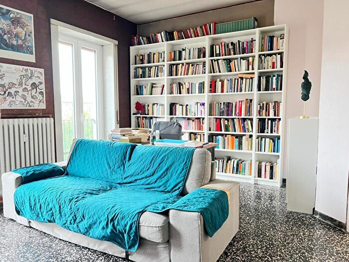 Appartamento quadrilocale in vendita in Via Passo Rolle, Milano