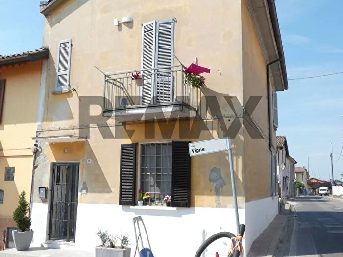 Case in Vendita e in Affitto - 3
