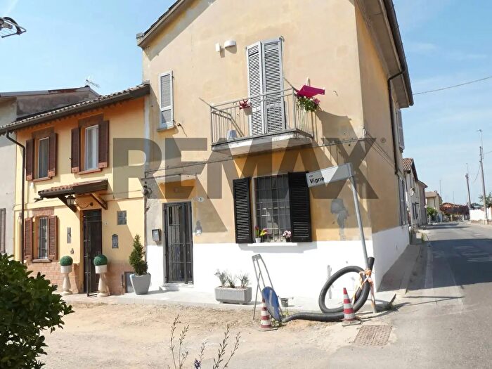 Casa trilocale in vendita in Via Pier delle Vigne, Linarolo