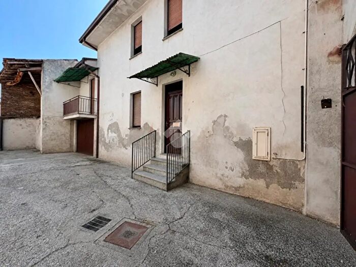 Appartamento trilocale in vendita in Via della Fossa, Pontevico