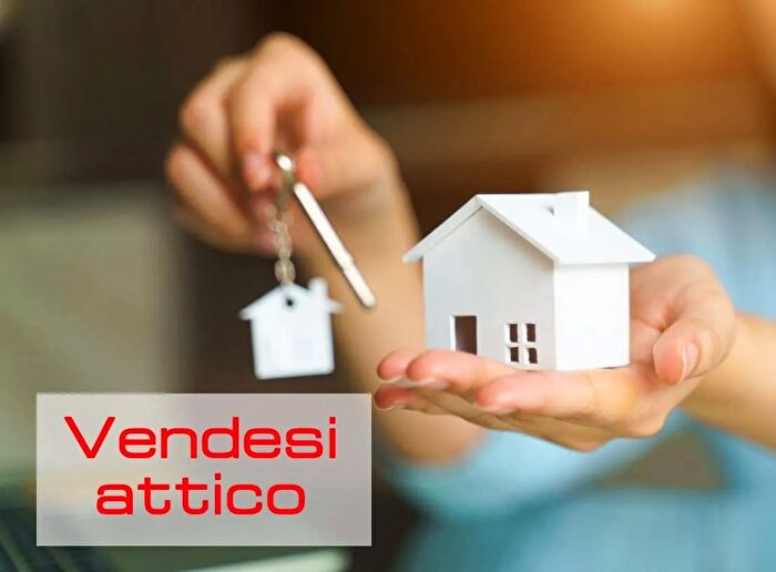 Appartamento con 5 locali in vendita in Reggio Emilia