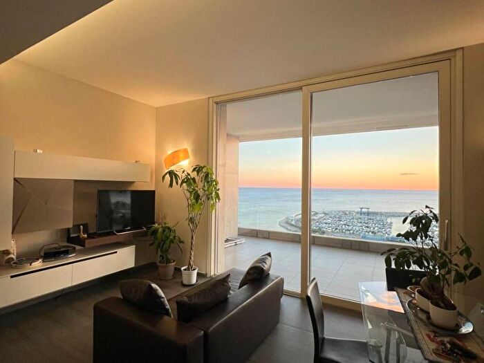 Casa trilocale in affitto in Via Salvador Allende, Arbostella Arechi, Salerno