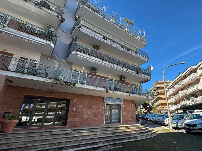 Appartamento monolocale in affitto in Viale del Poggio di Capodimonte, Colli Aminei Capodimonte, Napoli