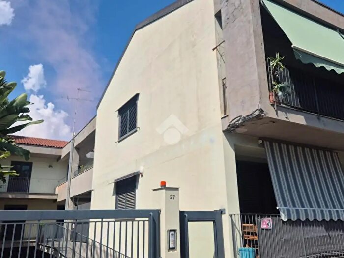 Appartamento quadrilocale in vendita in Via Arciprete Patanè, Giarre
