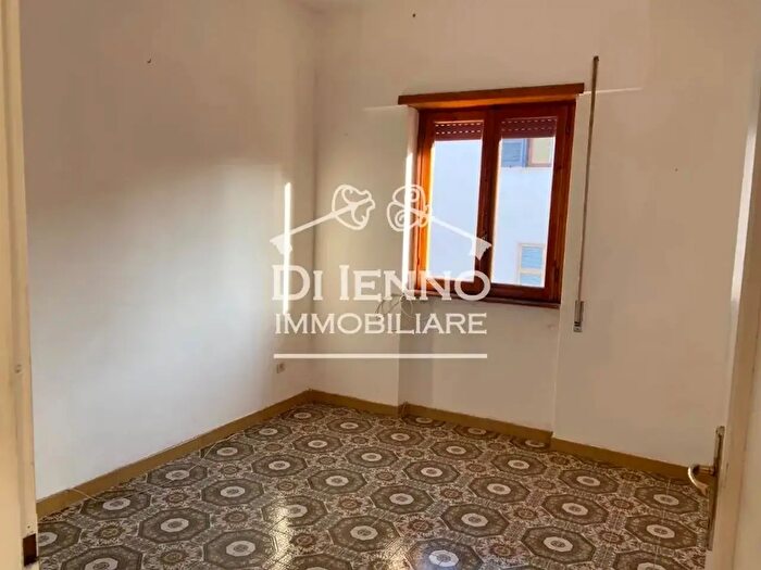 Appartamento trilocale in vendita in Roma