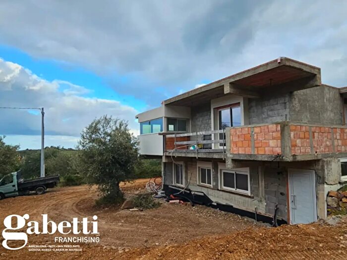Casa con 5 locali in vendita in Cda Acquasanta Snc, Gioiosa Marea