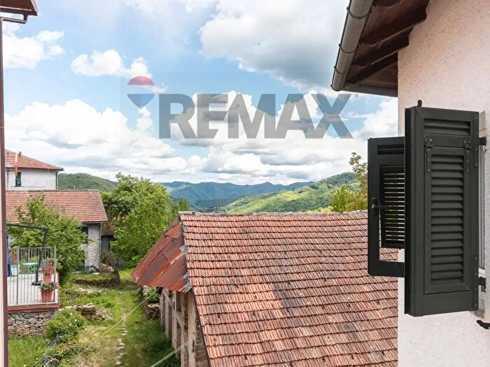 Appartamento trilocale in vendita in Località Bavastri, Torriglia