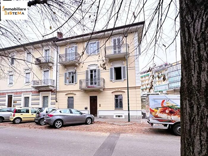 Appartamento con 5 locali in vendita in Via Cibrario, Chieri
