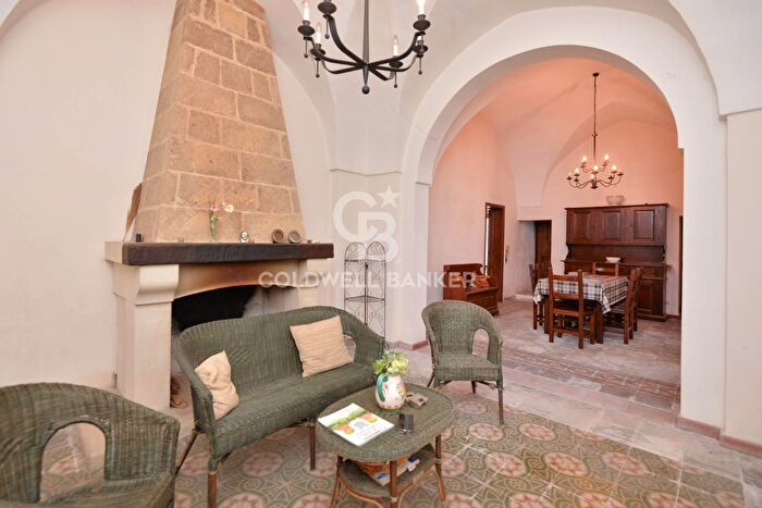 Casa con 6 locali in vendita in Via Curtiglione, San Cesario Di Lecce