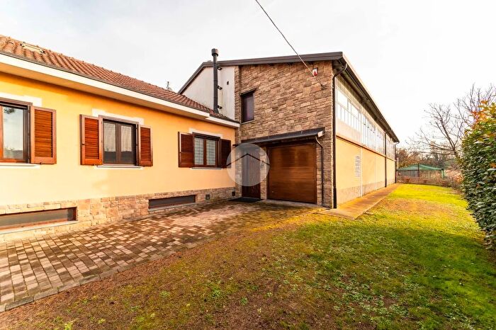 Case in Vendita e in Affitto - 3