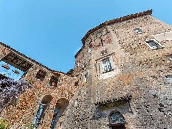 Casa con 20 locali in vendita in Piazza Castello Borgomale, Borgomale
