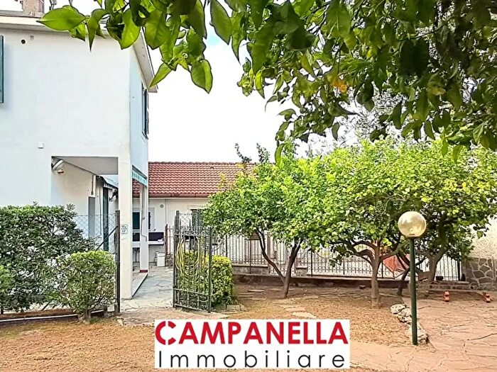 Appartamento con 5 locali in vendita in Via Cappelletta, Rapallo