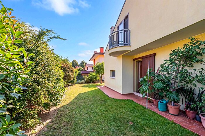 Casa con 7 locali in vendita in Via Casone Noale, Noale