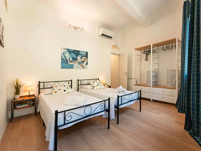 Appartamento monolocale in affitto in Via Pietrapiana, Firenze