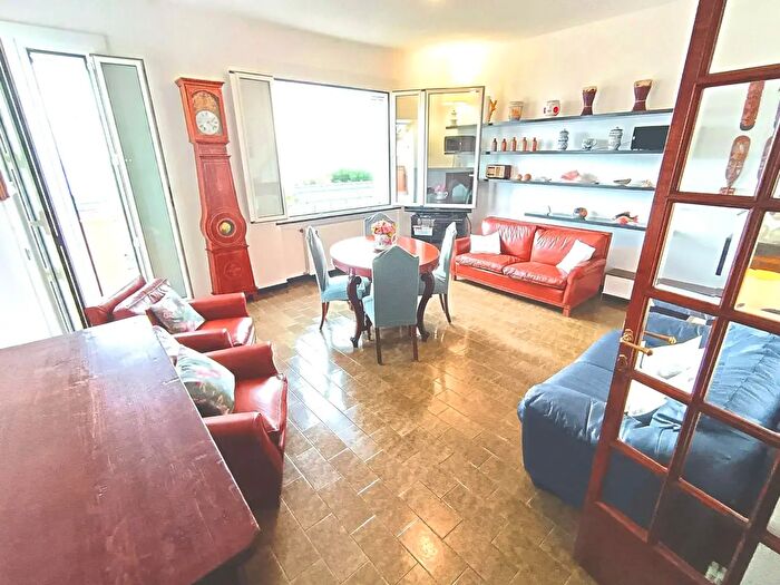 Appartamento quadrilocale in vendita in Via delle Agave, Varazze