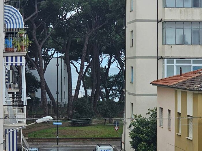 Appartamento quadrilocale in affitto in Via Arturo Toscanini, Zona Nuova Pratoranieri, Follonica