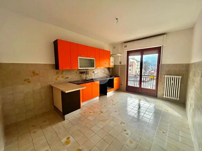 Appartamento con 5 locali in vendita in Via Gramsci, Cengio