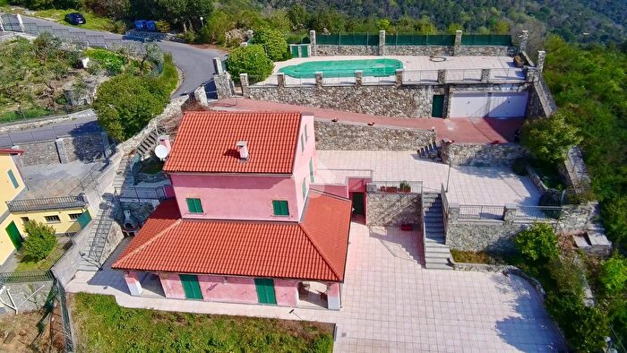 Casa con 6 locali in vendita in Via Vilmar, Vezzi Portio