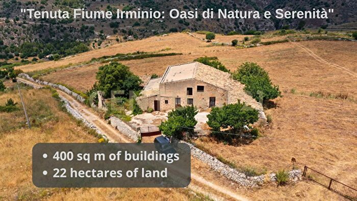 Casa con 10 locali in vendita in Ss Km, Ragusa