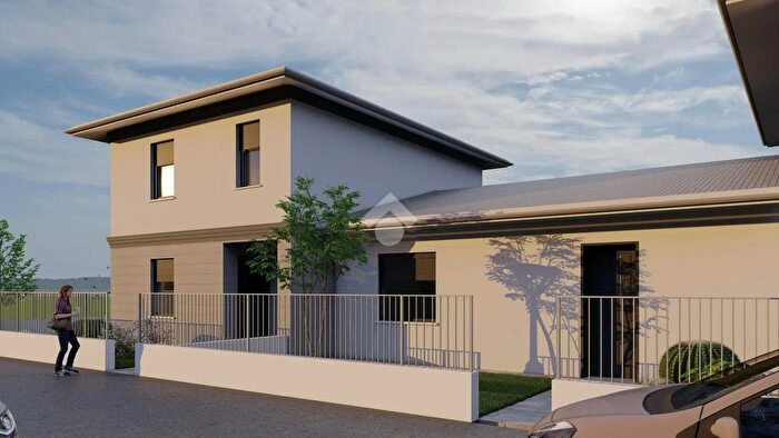 Casa con 5 locali in vendita in Via Unità d Italia, Villachiara