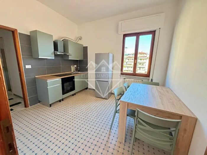 Appartamento bilocale in affitto in Carrara
