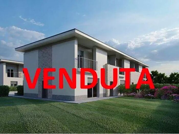 Casa quadrilocale in vendita in Strada per Sulbiate, Aicurzio