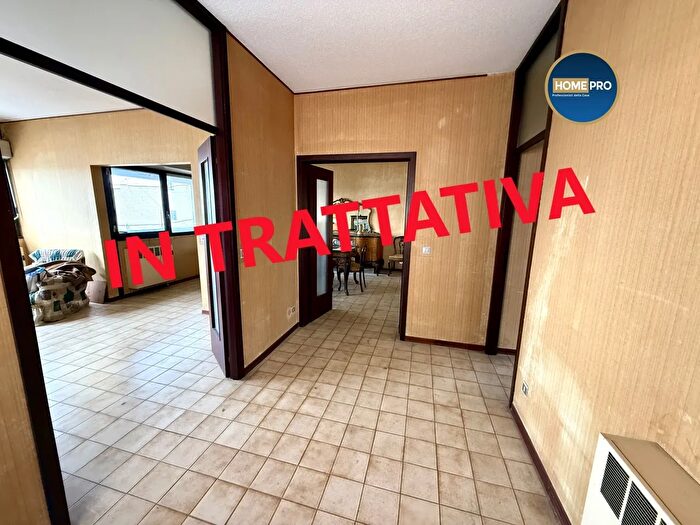 Appartamento quadrilocale in vendita in Via Giovanni Guareschi, Roma