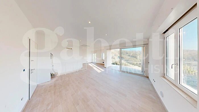 Casa trilocale in vendita in Via per Olle, Finale Ligure