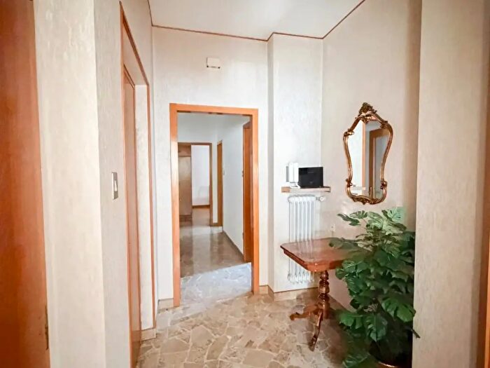 Appartamento trilocale in affitto in Via Milano, Trento