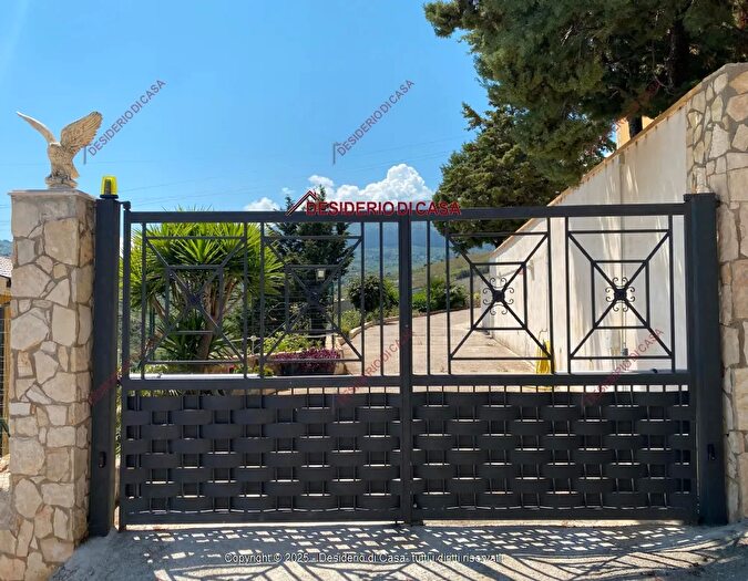 Casa trilocale in vendita in Trabia