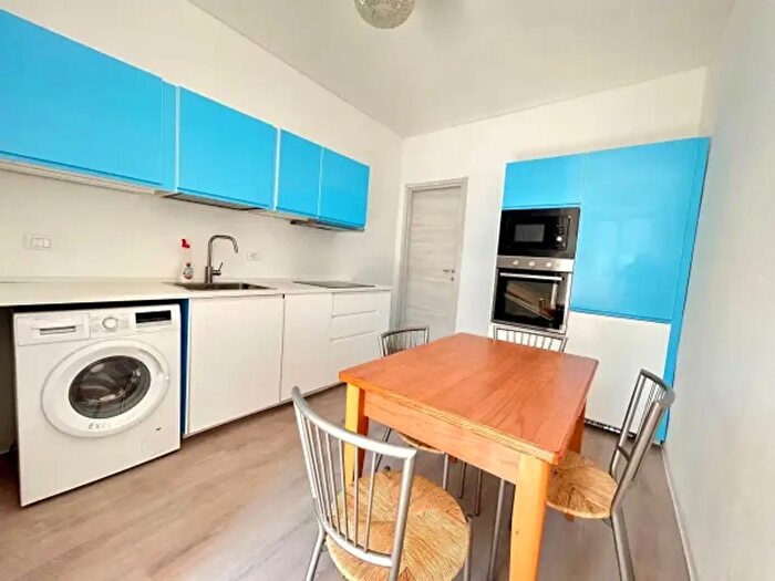 Appartamento trilocale in affitto in Via Madama Cristina, Torino