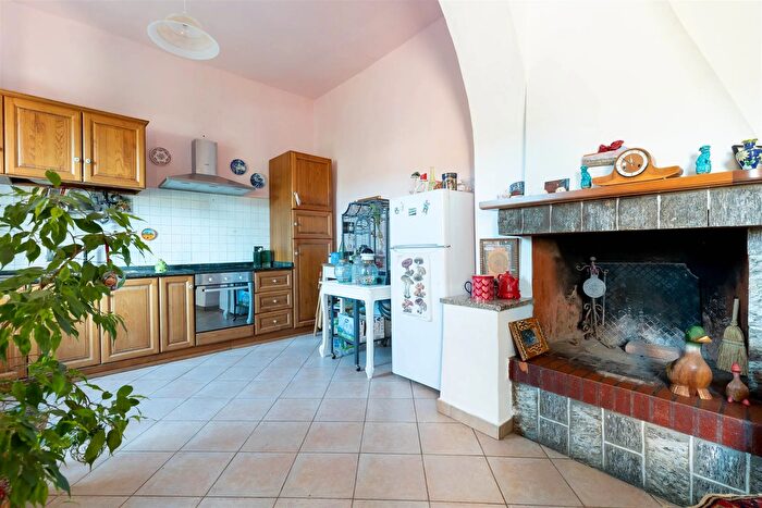 Appartamento con 6 locali in vendita in Casciana Terme Lari