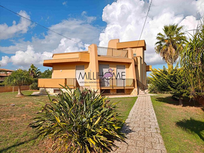 Casa con 6 locali in vendita in Via Michele Angileri, Petrosino