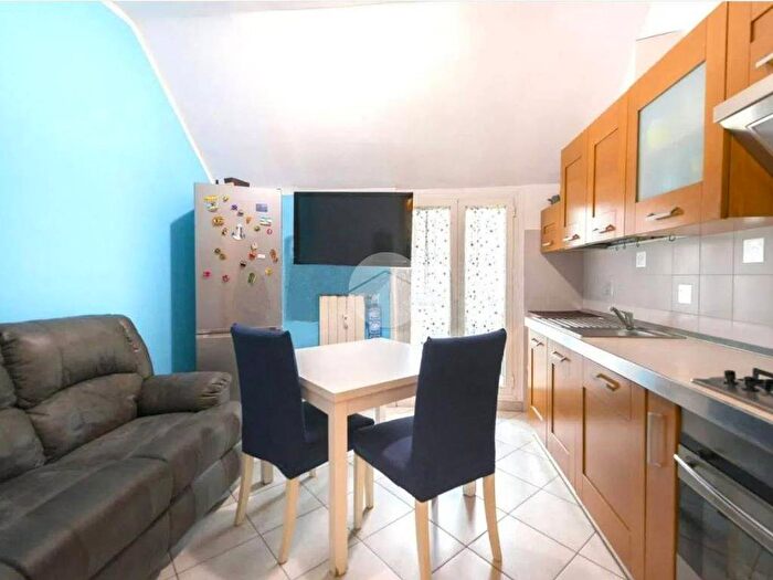 Appartamento monolocale in affitto in Via Lorenteggio, Inganni, Milano