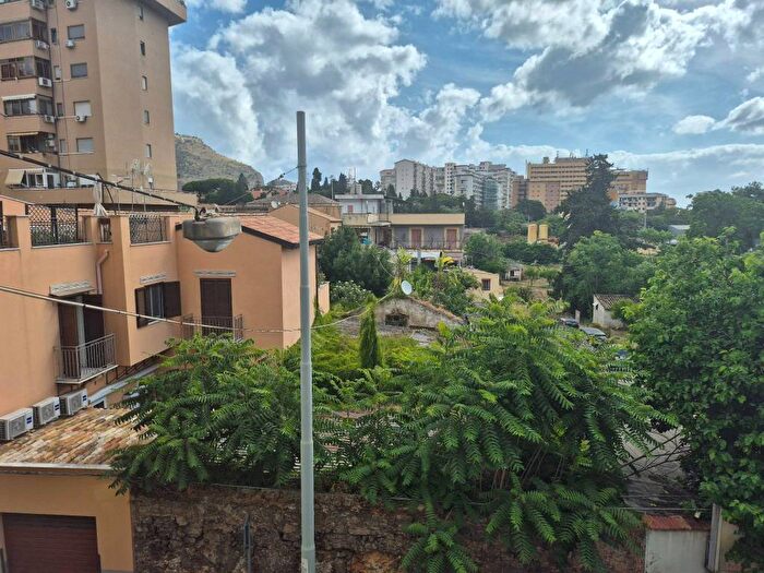 Appartamento bilocale in affitto in Via Sampolo, Libertà Villabianca, Palermo