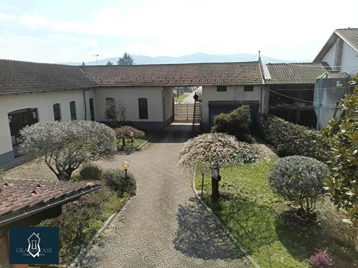 Casa con 8 locali in vendita in Stradale Torino, Chivasso