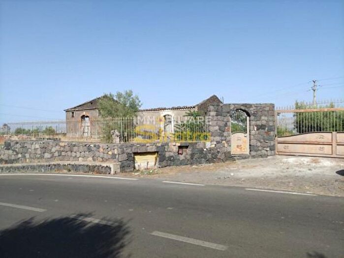 Casa con 6 locali in vendita in Spii, Paterno