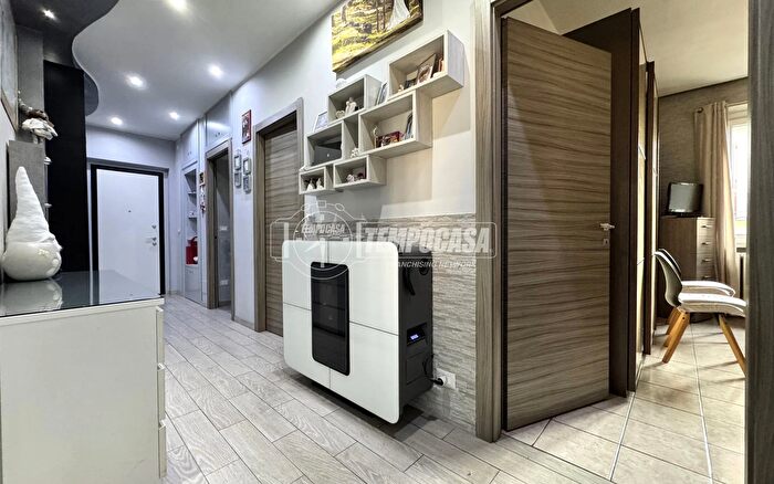 Appartamento quadrilocale in vendita in Via Billotti Lorenzo, Biella