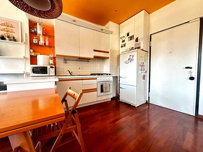 Appartamento trilocale in affitto in Via Bernardino Verro, Pezzotti Meda, Milano