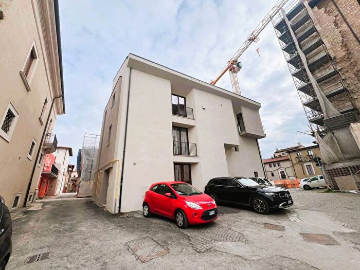 Appartamento trilocale in affitto in Piazza San Domenico, Coppito Preturo, LAquila