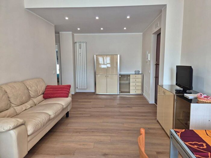 Appartamento quadrilocale in affitto in Viale Eritrea, Africano Villa Chigi, Roma