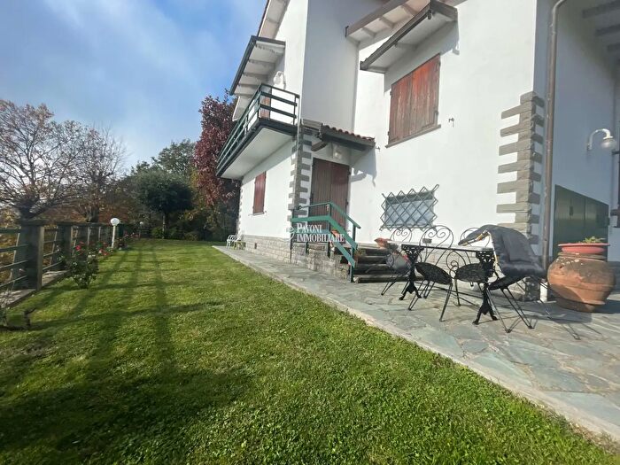 Casa con 9 locali in vendita in Signorino, Pistoia