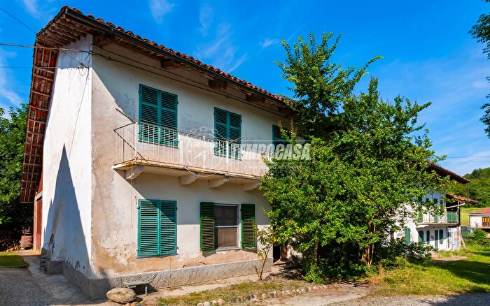 Appartamento con 7 locali in vendita in Strada Cinzano, Sciolze