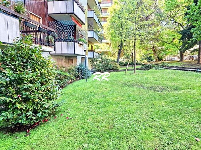 Appartamento trilocale in affitto in Via Leon Battista Alberti, Sempione, Milano
