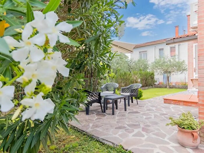 Casa con 6 locali in vendita in San Giuliano Terme