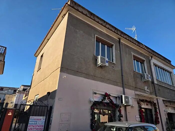 Appartamento con 5 locali in vendita in Via Puglie, Guidonia Montecelio