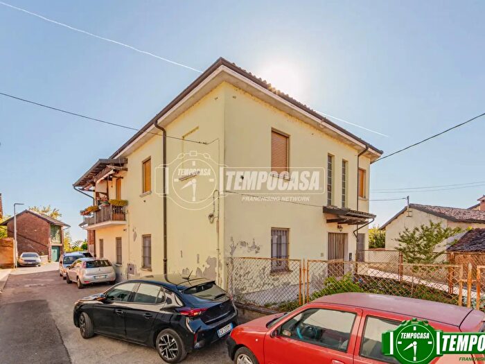 Appartamento bilocale in vendita in Via Roma, Sommo