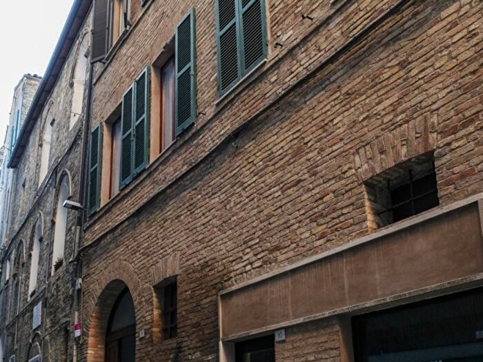 Appartamento bilocale in affitto in Vicolo Antonio Ferrari, Centro, Macerata