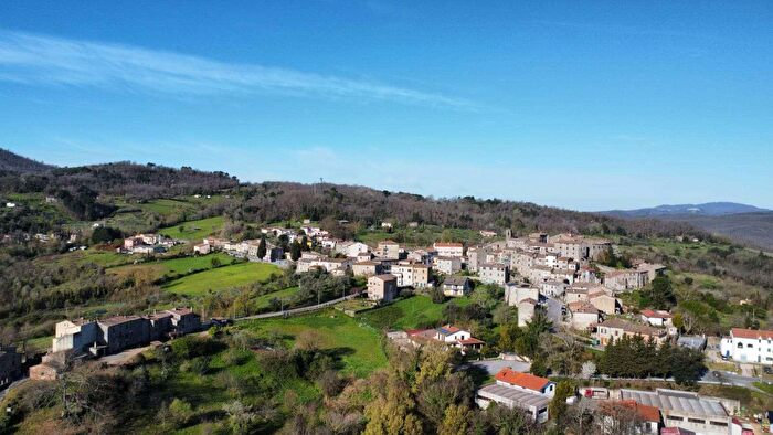 Casa con 7 locali in vendita in Località Sodarini Snc, Roccastrada